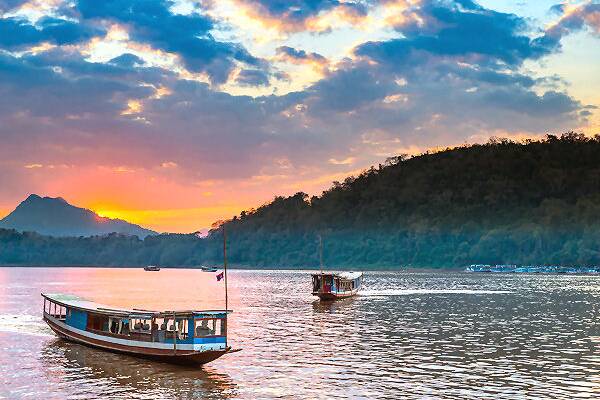Der Mekong fließt von Tibet über Myanmar, Laos, Thailand, Kambodscha und Vietnam ins Meer