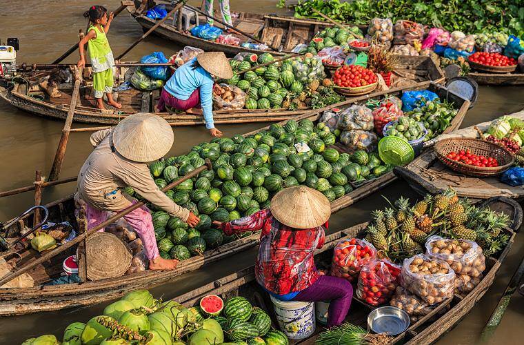 Schwimmender Markt im Mekong-Delta als Bestandteil einer individuell zusammengestellten Vietnam Reise