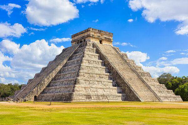 Mexiko Reise mit Maya-Pyramide in Chichén Itzá