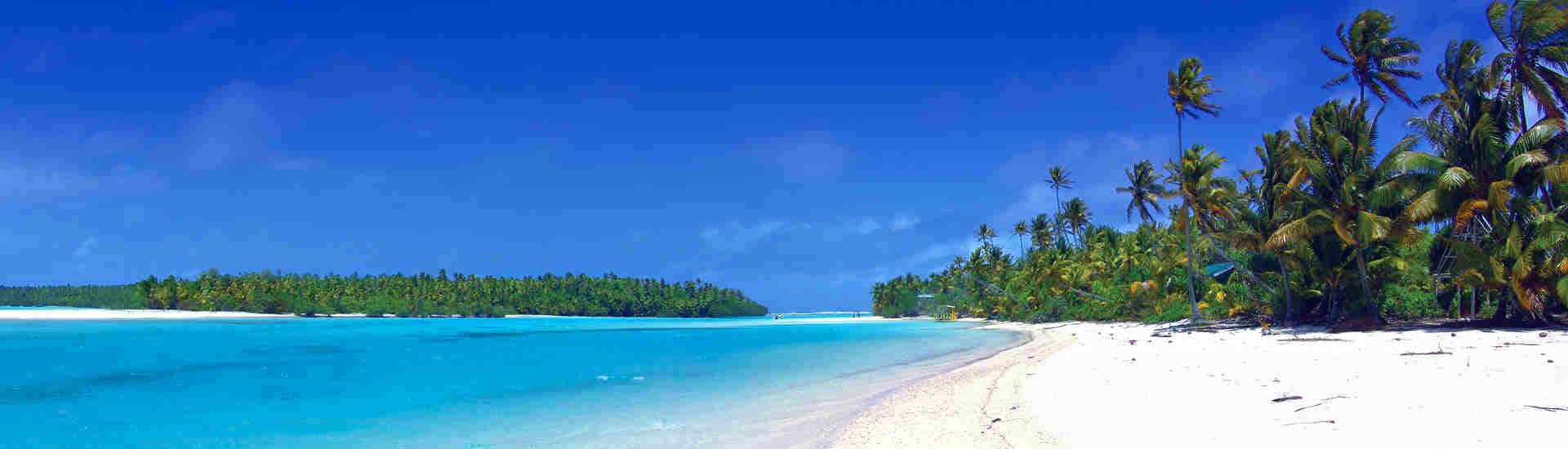 Ein sonniger Tag am Strand von Koh Samui, einem der schönsten Reiseziele in Thailand, während der besten Reisezeit