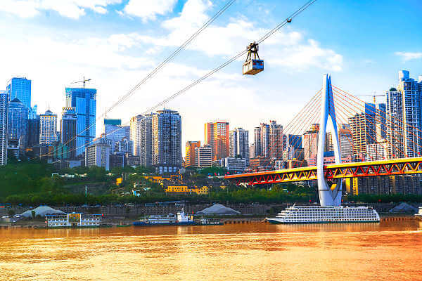 Chongqing in China mit der Seilbahn über den Yangtze Fluss