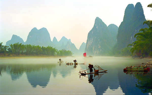 Li Fluss und die Karstlandschaften sind eine die Sehenswürdigkeiten auf einer China Reise