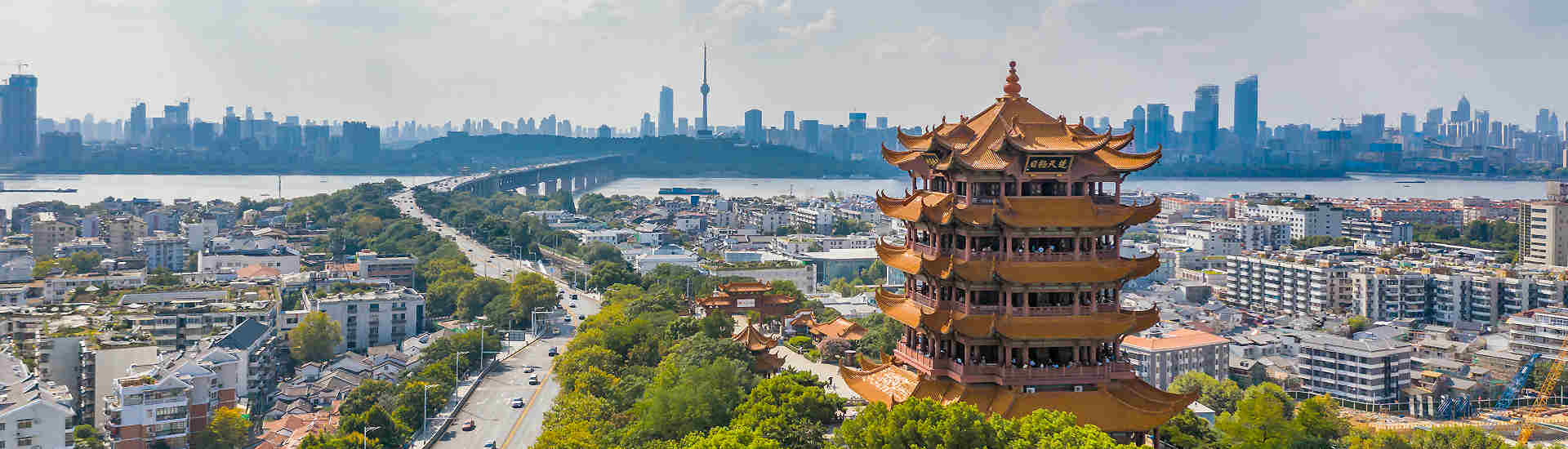 Bild des Gelben Kranturms in Wuhan, einem beeindruckenden Reiseziel in China