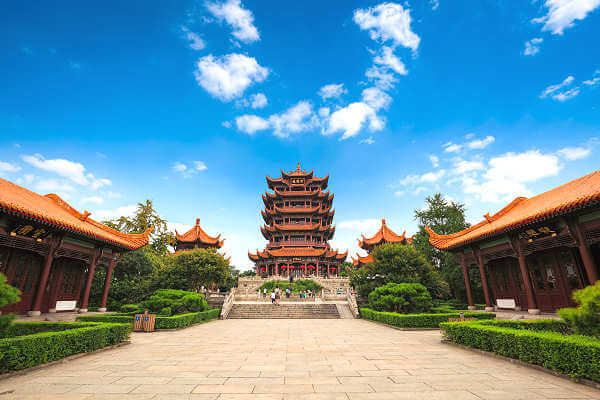 Der gelbe Kranturm in der Stadt Wuhan von China