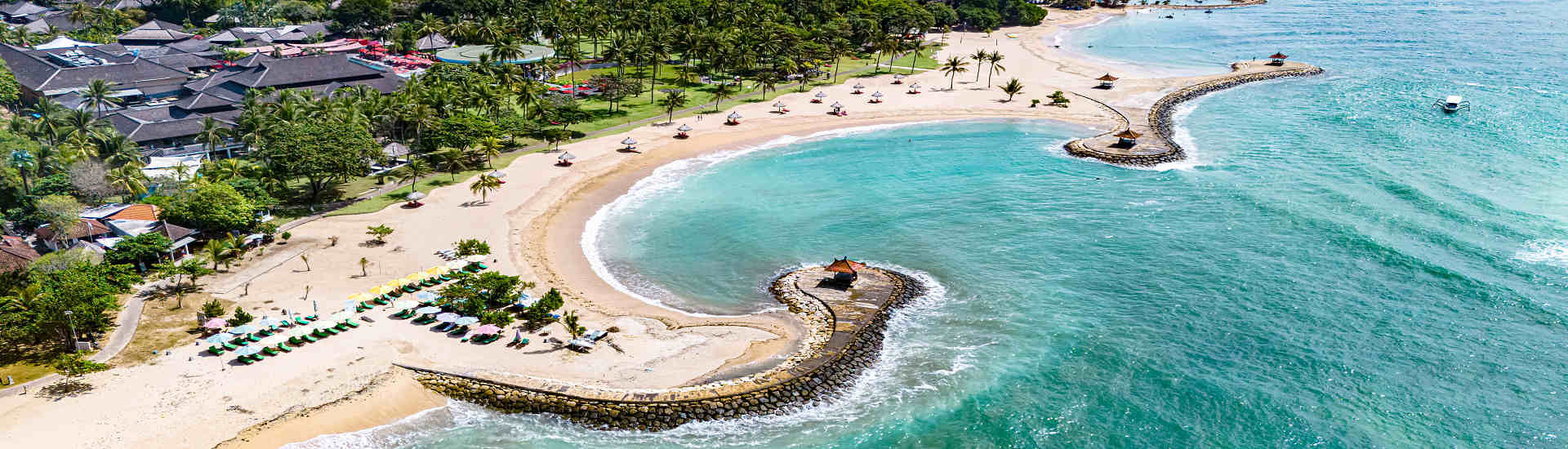 Nusa Dua auf Bali – Traumhafte Strände & entspannter Luxus mit AsiaGo