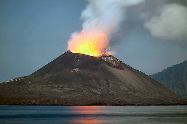 Der Merapi liegt in der Nähe von Yogyakarta auf der Insel Java von Indonesien