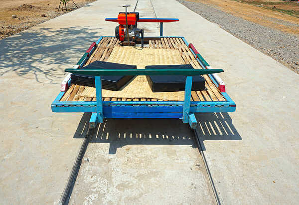 In Battambang mit dem Bamboo-Trains in Kambodscha fahren