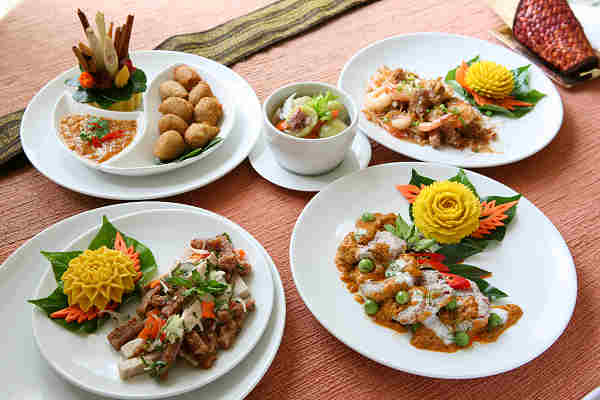 Vielfältige Geschmackserlebnisse in der srilankischen Küche Kulinarische Reise durch die Vielfalt Sri Lankas