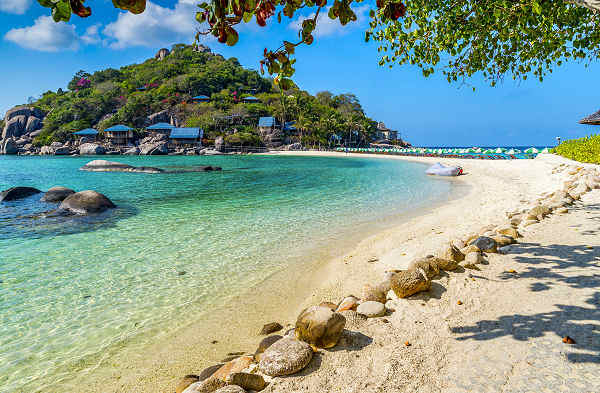 Koh Phangan – Eine Insel voller wunderschöner Strände, kristallklarem Wasser und atemberaubender Sonnenuntergänge