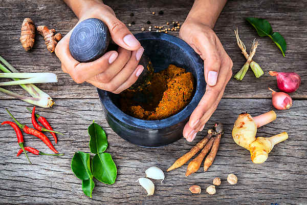Die besten Rezepte der thailändischen Küche – mit der richtigen Würzpaste