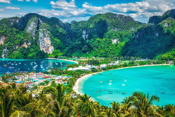 Die Phi Phi Inseln sind ein wahres Inselparadies ideal zum Tauchen und Schnorcheln