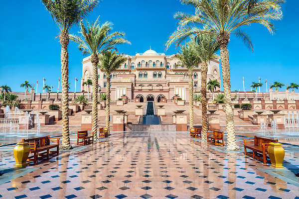 Emirates Palace Hotel - Abu Dhabi Das Emirates Palace Abu Dhabi gilt als eines der exklusivsten Resorts der Welt