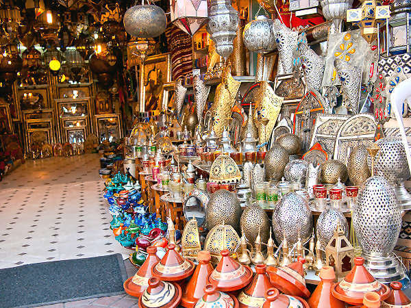 Nizwa Souk im Oman Der zentrale Markt in Nizwa ist einer der wichtigsten Handelsplätze des Oman