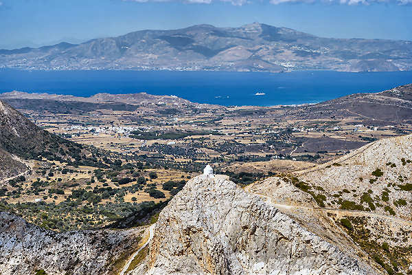 Wandern auf Naxos – Entdecke die Natur Wandern in den Bergen von Naxos mit Aussicht