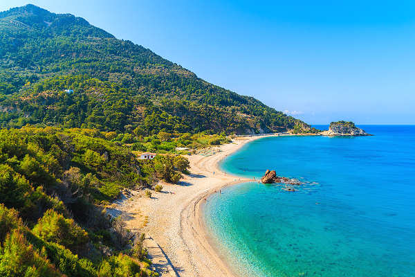 Potami Beach – Traumstrand auf Samos Potami Beach auf Samos mit klarem Wasser und sandigem Strand