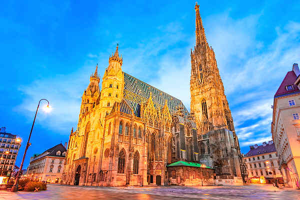 Österreich Urlaub: Den beeindruckende Stephansdom in Wien entdecken Blick auf den Stephansdom in Wien bei einem Österreich-Urlaub