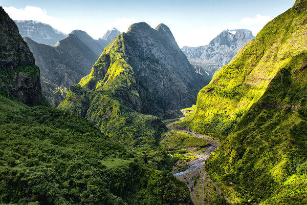 Der 2.200 Meter hohe Piton Maïdo auf Reunion