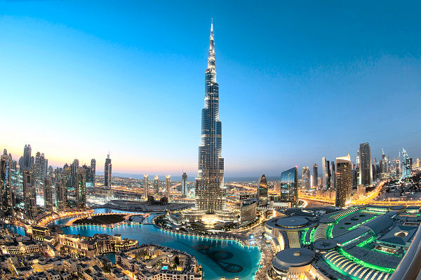 Downtown Dubai mit Burj Khalifa